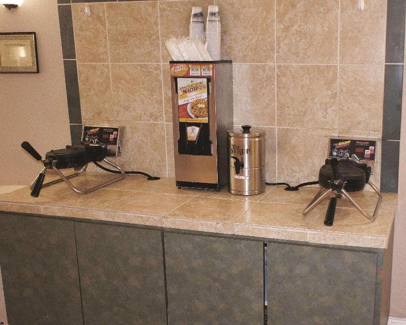 La Quinta Inn by Wyndham Lexington photo 1