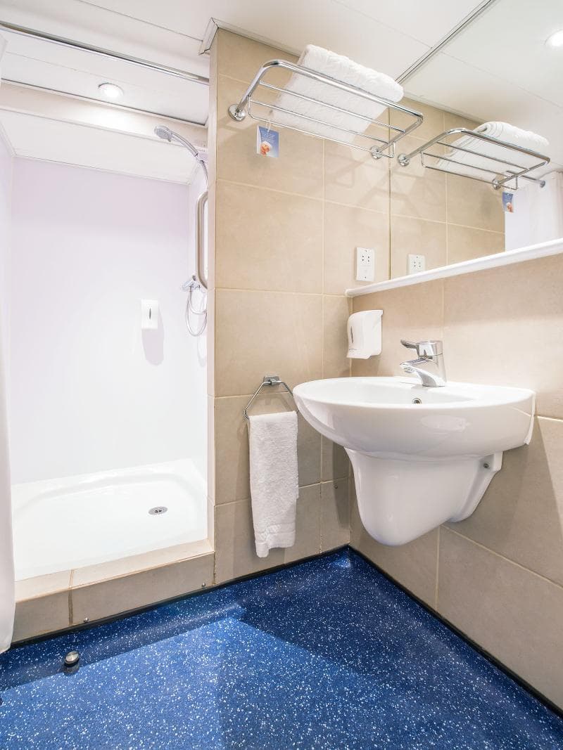 Travelodge London Central Aldgate East 3