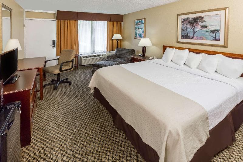 Days Inn By Wyndham Jennings 3
