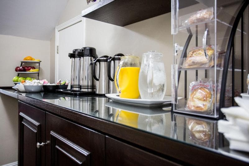 The Hotel Hollywood - Westsiderentals 2