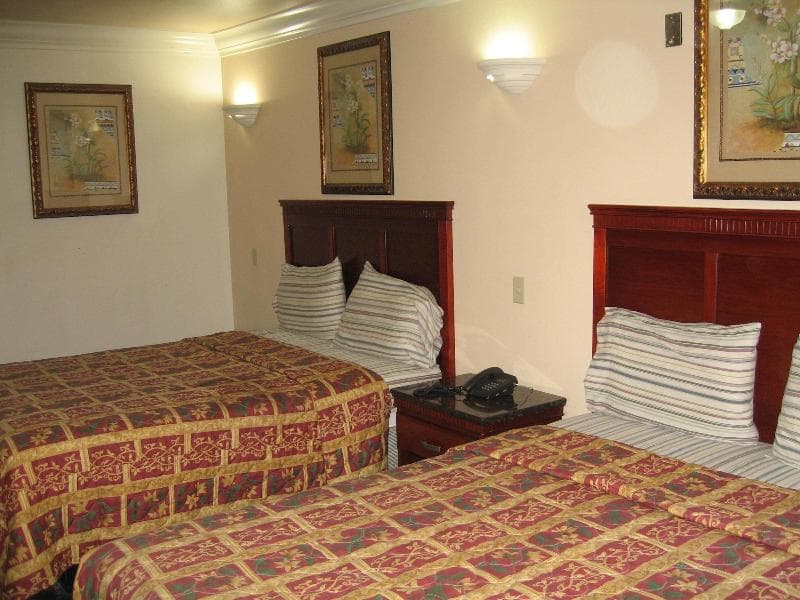 Royal Inn Motel 5