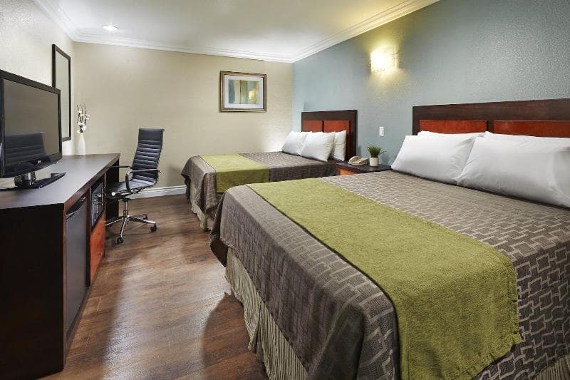American Inn Downey 3