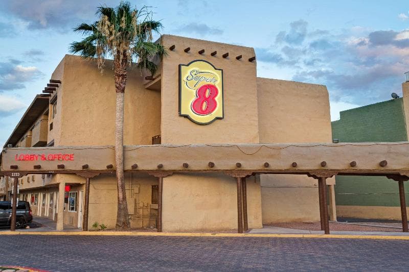 Super 8 by Wyndham Las Vegas North Strip/Fremont Street Area 2