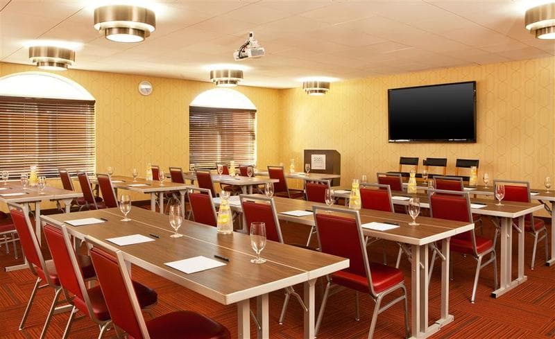 Four Points By Sheraton Louisville Airport 2