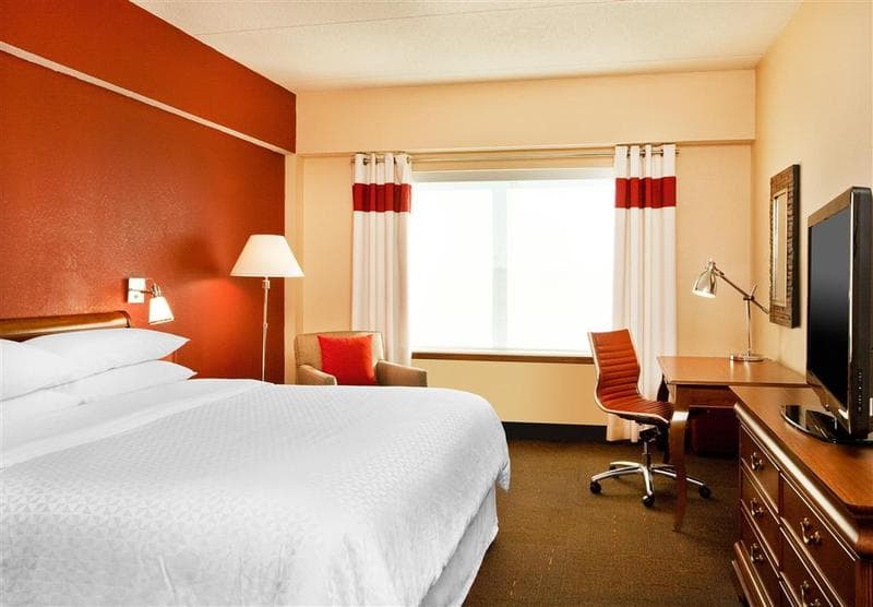 Four Points By Sheraton Louisville Airport 4
