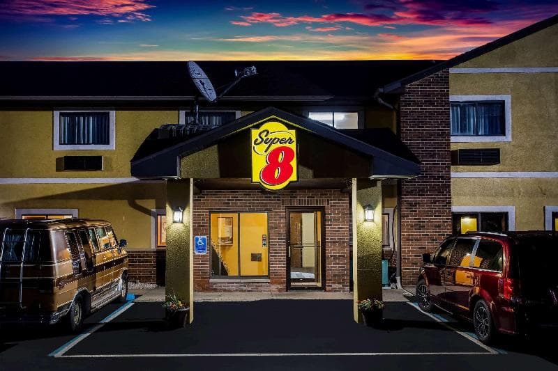 Super 8 By Wyndham Crawfordsville 5