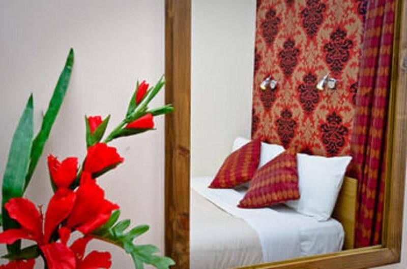 Leigh House Hotel 4
