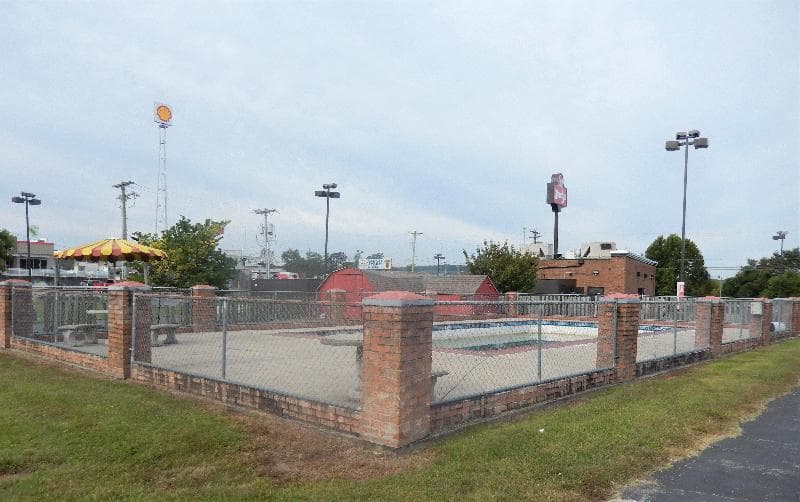 Red Roof Inn Berea 4
