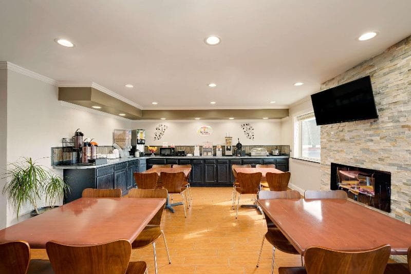 Super 8 by Wyndham Lexington Winchester Road 2
