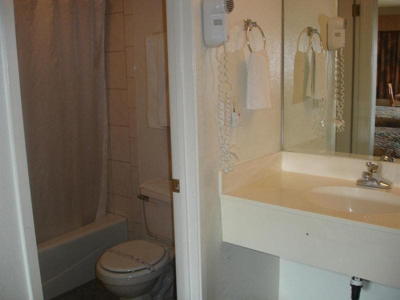 Rivera Inn & Jacuzzi Suites Motel Pico Rivera main