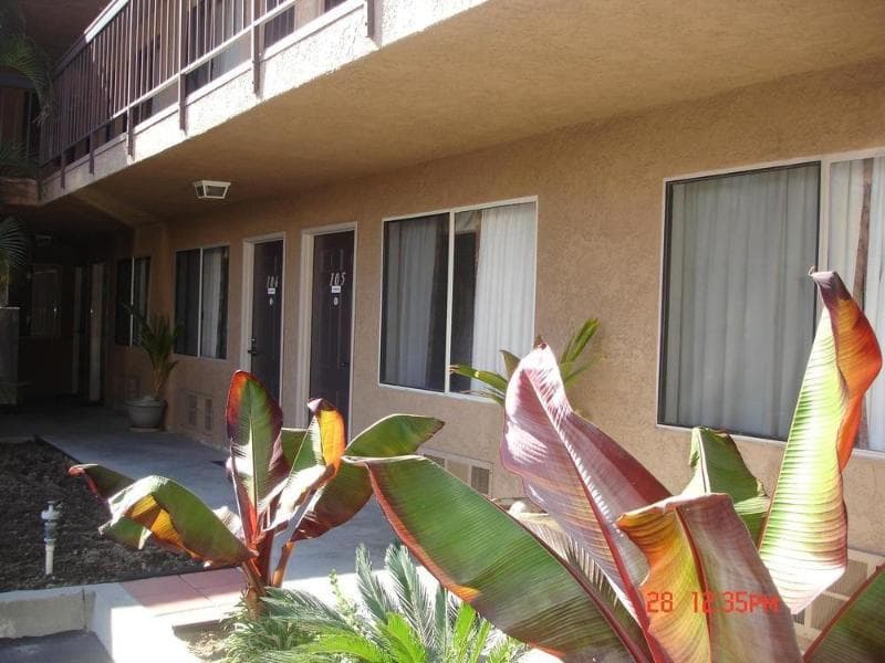 Rivera Inn & Jacuzzi Suites Motel Pico Rivera 4