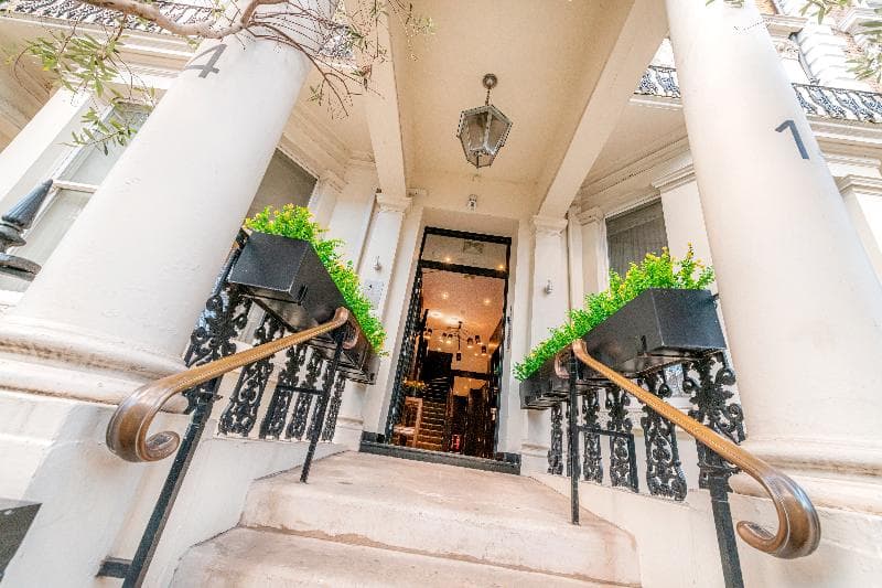 Claverley Court Apartment Knightsbridge 2