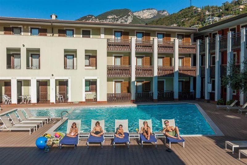 Club Hotel La Vela 5