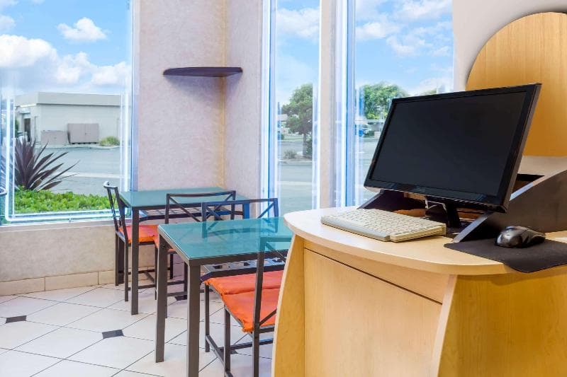 Casa Blanca Hotel & Suites Orange main