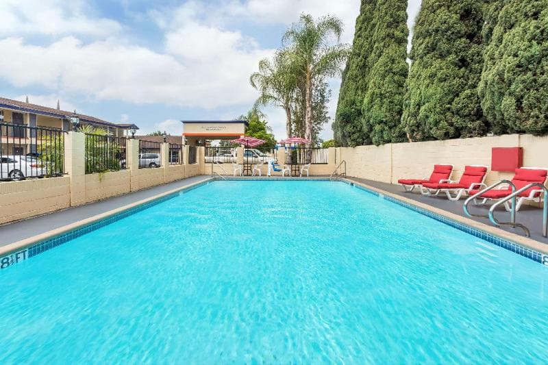 Casa Blanca Hotel & Suites Orange 3
