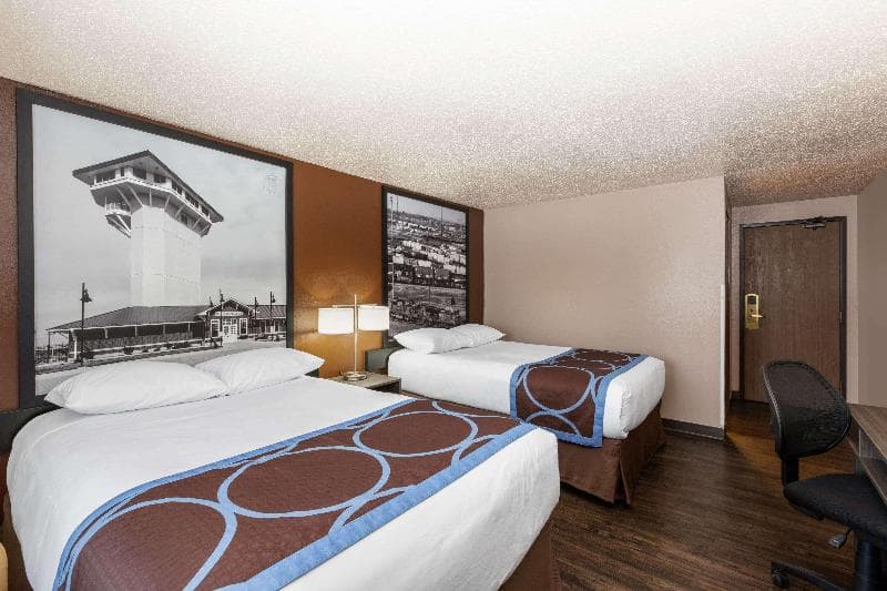 Super 8 by Wyndham North Platte 5