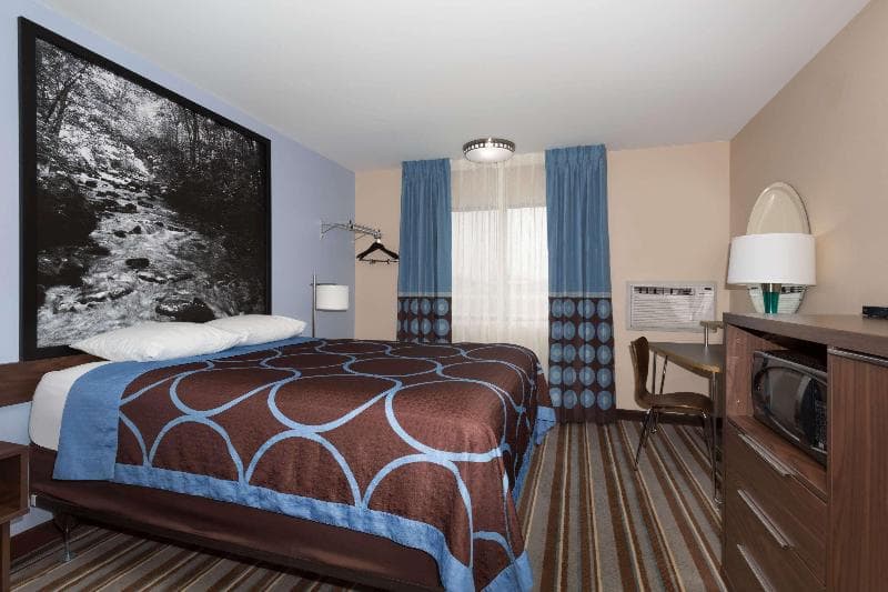 Super 8 By Wyndham Longmont/Twin Peaks 3