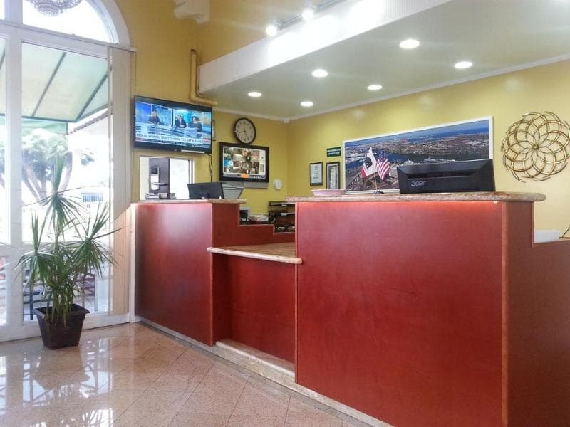 Vagabond Inn San Pedro 4