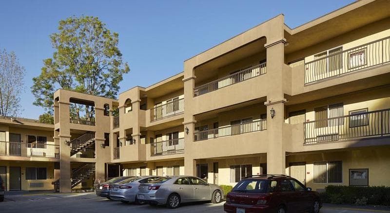 Greentree Pasadena Inn 2