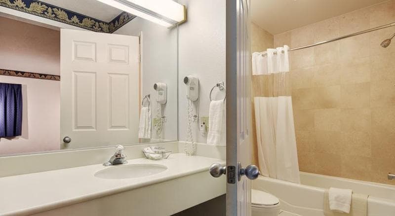 Greentree Pasadena Inn 5