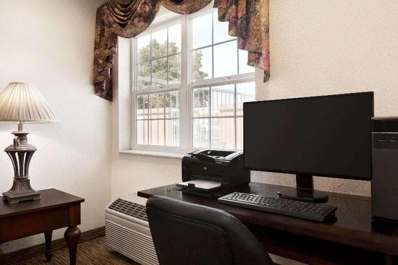 Microtel Inn & Suites By Wyndham Lodi/North Stockton 2