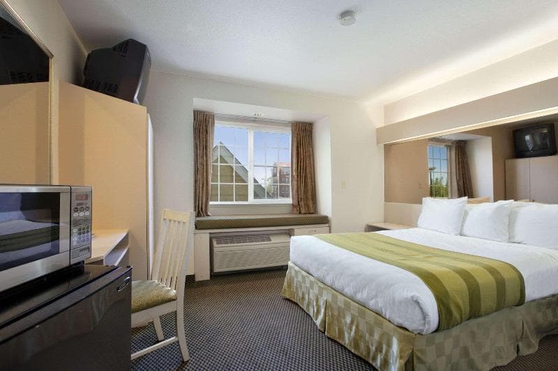 Microtel Inn & Suites By Wyndham Lodi/North Stockton 4