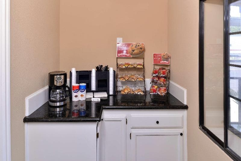 Americas Best Value Laguna Inn & Suites 3