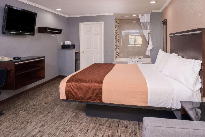 Americas Best Value Laguna Inn & Suites 5