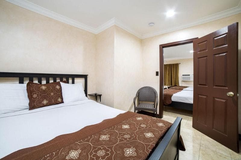 Nite Inn 4
