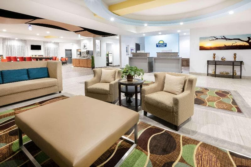 Days Inn & Suites By Wyndham Lubbock Medical Center 5