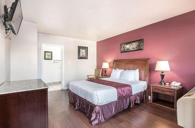 Royal Viking Motel 3