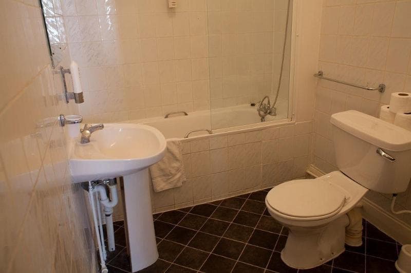 Rose Court Hotel 2
