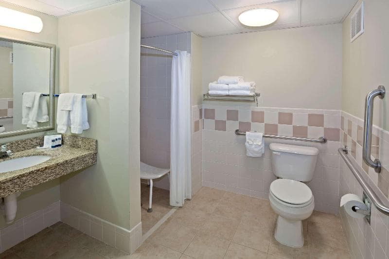 AmericInn by Wyndham Lincoln South 3