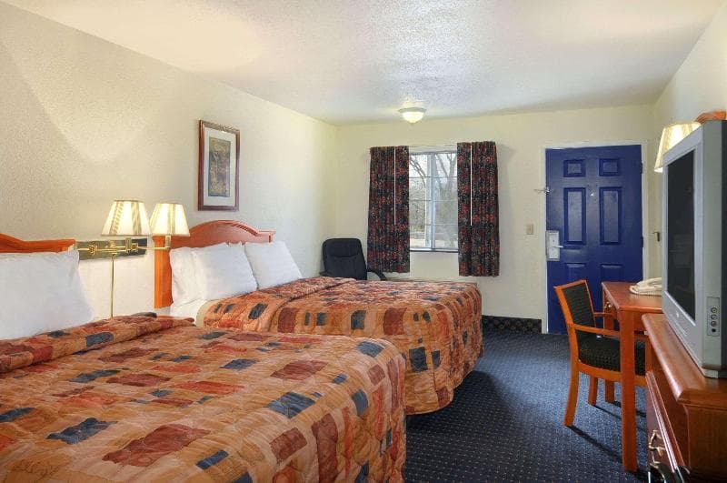 Days Inn By Wyndham Ku Lawrence 4