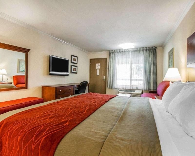 Hyland Inn Near Pasadena Civic Center 4