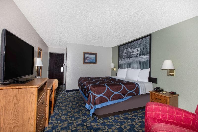 Super 8 By Wyndham Aberdeen photo 1