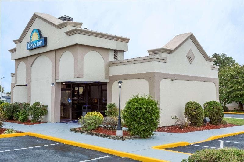 Days Inn By Wyndham Salisbury 5