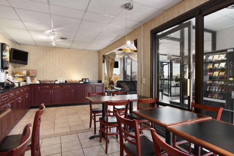 Days Inn By Wyndham Salisbury 2