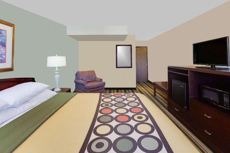 Super 8 By Wyndham Mount Pleasant 5