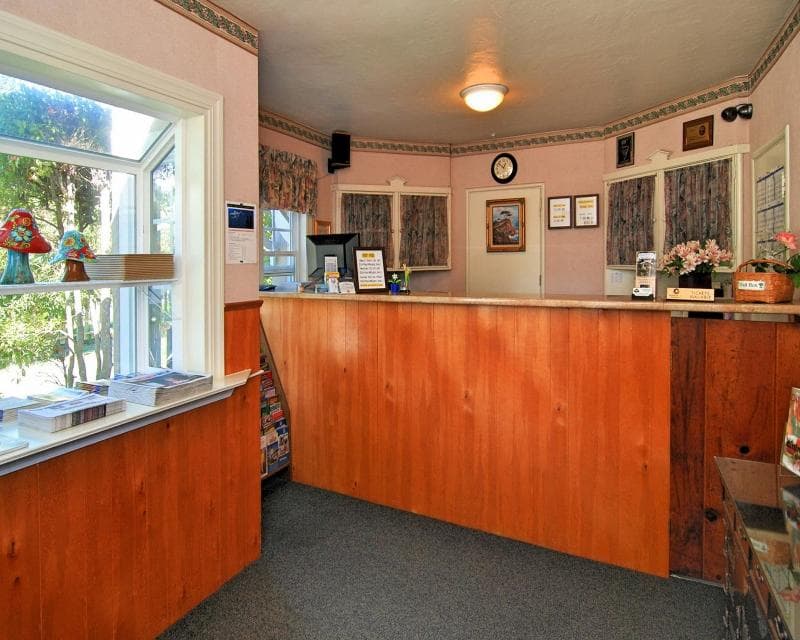 Bide A Wee Inn & Cottages 3
