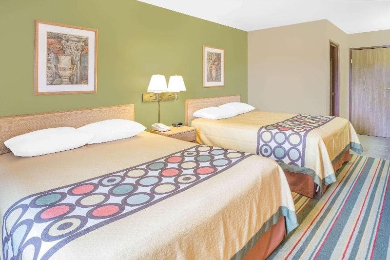 Super 8 By Wyndham East Moline 2