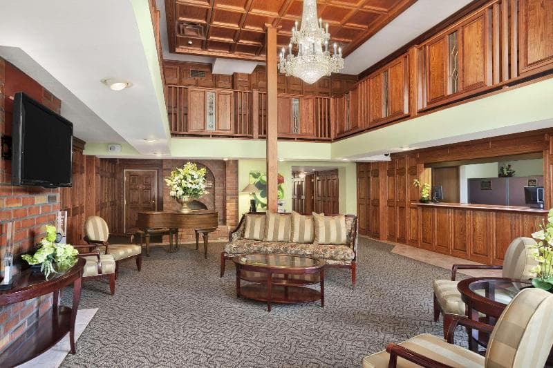 Ramada by Wyndham Saginaw Hotel & Suites 4