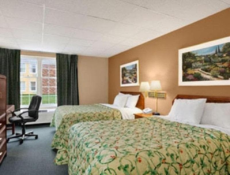 Days Inn By Wyndham Madisonville 2