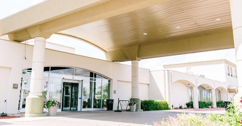 Victoria Inn And Conference Center 2