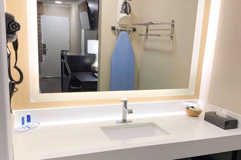 Quality Inn And Suites 2