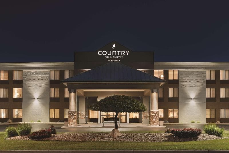 Country Inn & Suites by Radisson, Mt. Pleasant-Racine West, WI 3