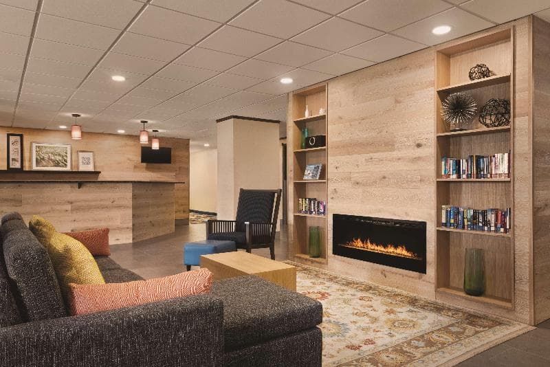Country Inn & Suites by Radisson, Mt. Pleasant-Racine West, WI 5