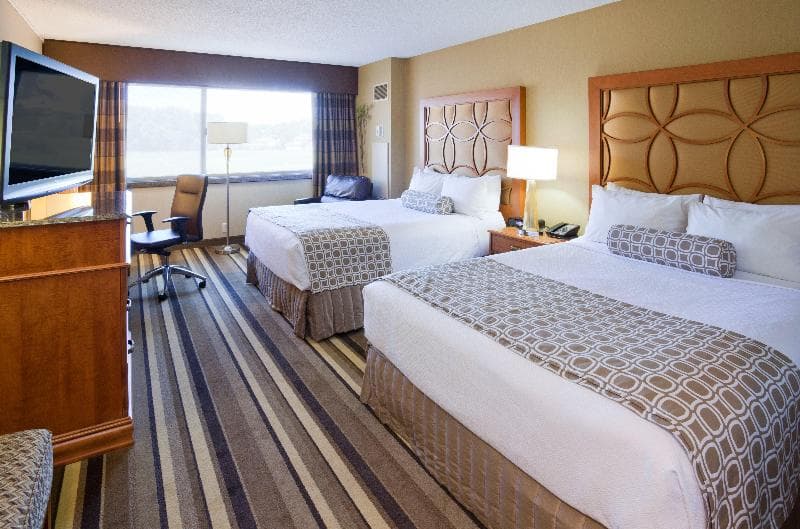 Crowne Plaza Minneapolis West 3