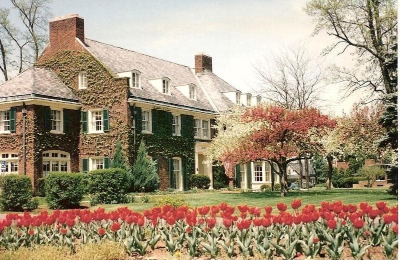 Montague Inn main