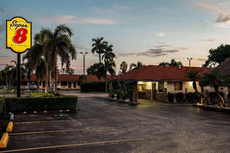 Super 8 By Wyndham, Florida City/Homestead/Everglades 3